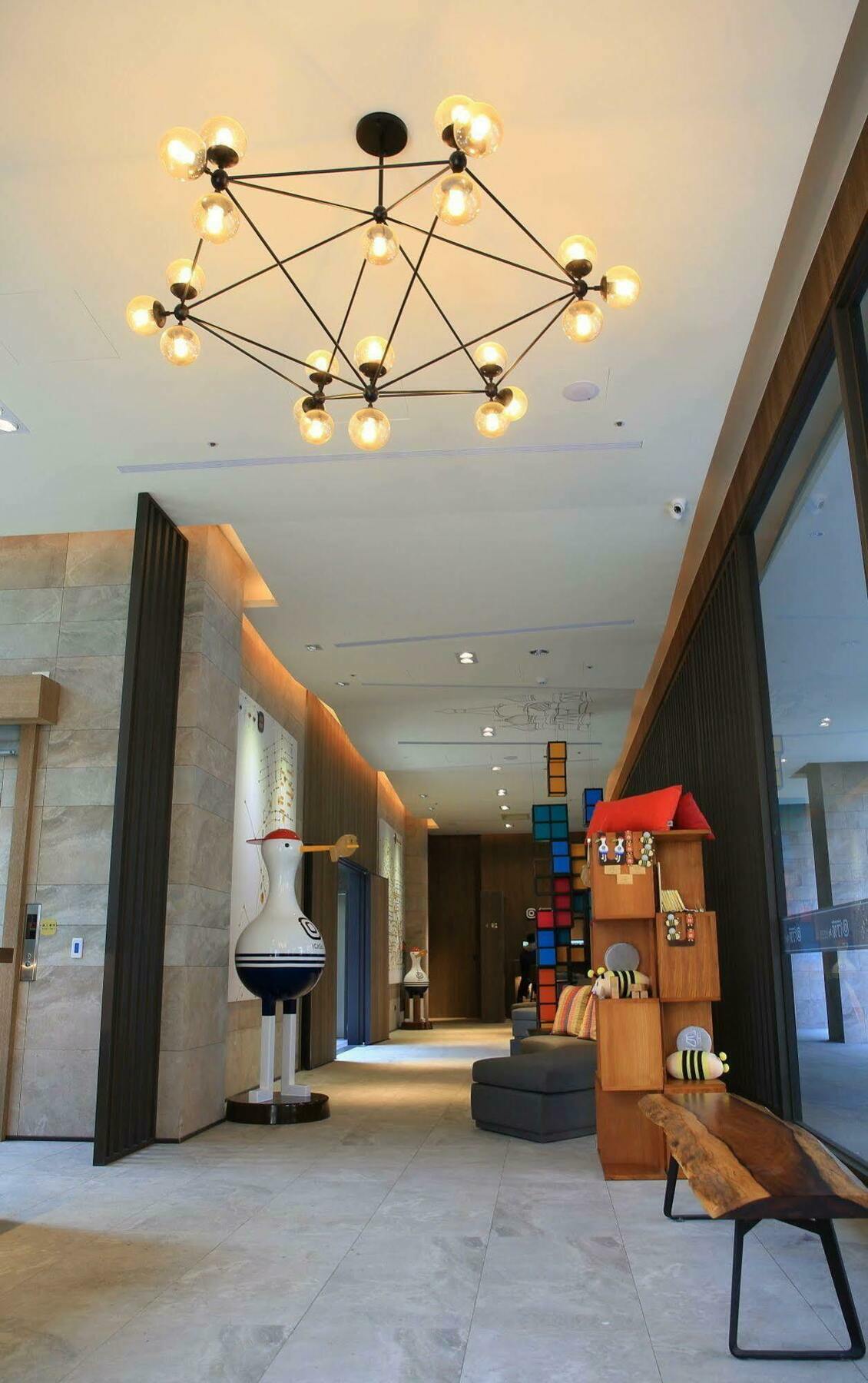 Icasa Hotel - By Cosmos Creation Taichung Esterno foto