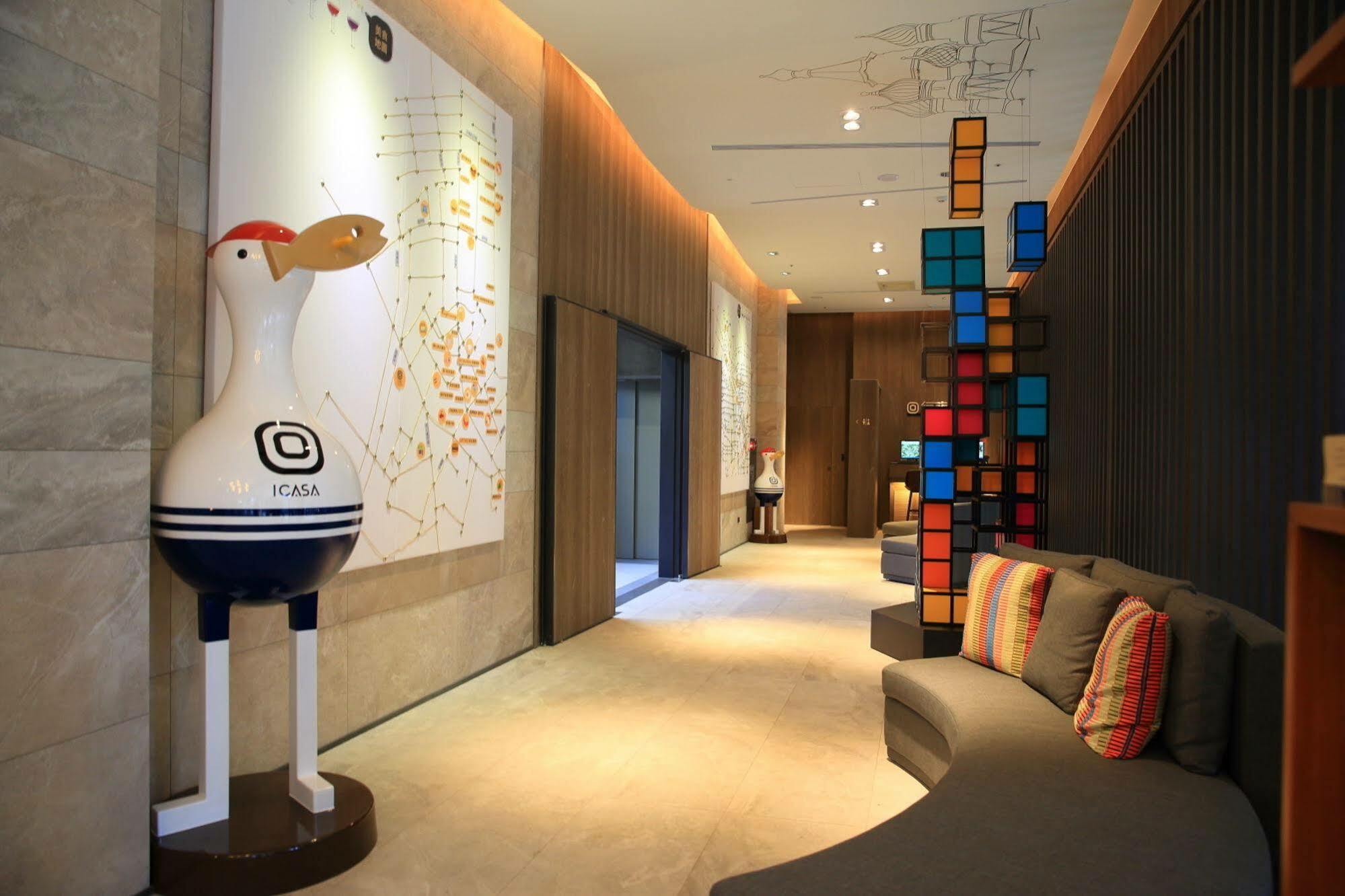Icasa Hotel - By Cosmos Creation Taichung Esterno foto